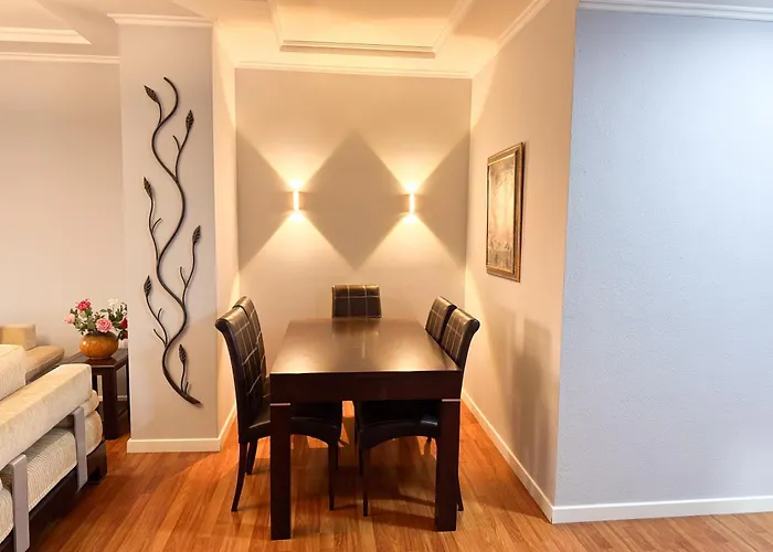 Cozy Apartment Near The Pyramid, Tirana Center