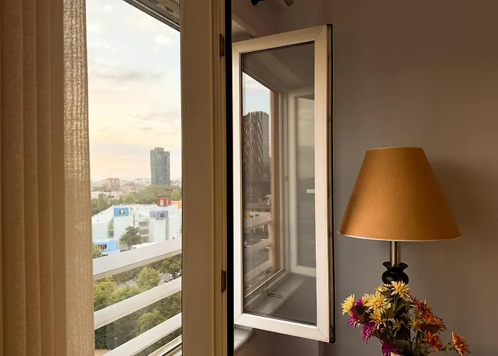 Cozy Apartment Near The Pyramid, Tirana Center