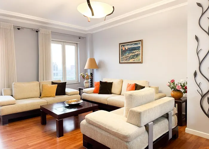 Cozy Apartment Near The Pyramid, Tirana Center